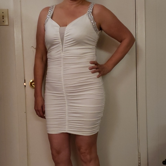 Bejeweled straps ruched dress - Picture 4 of 6